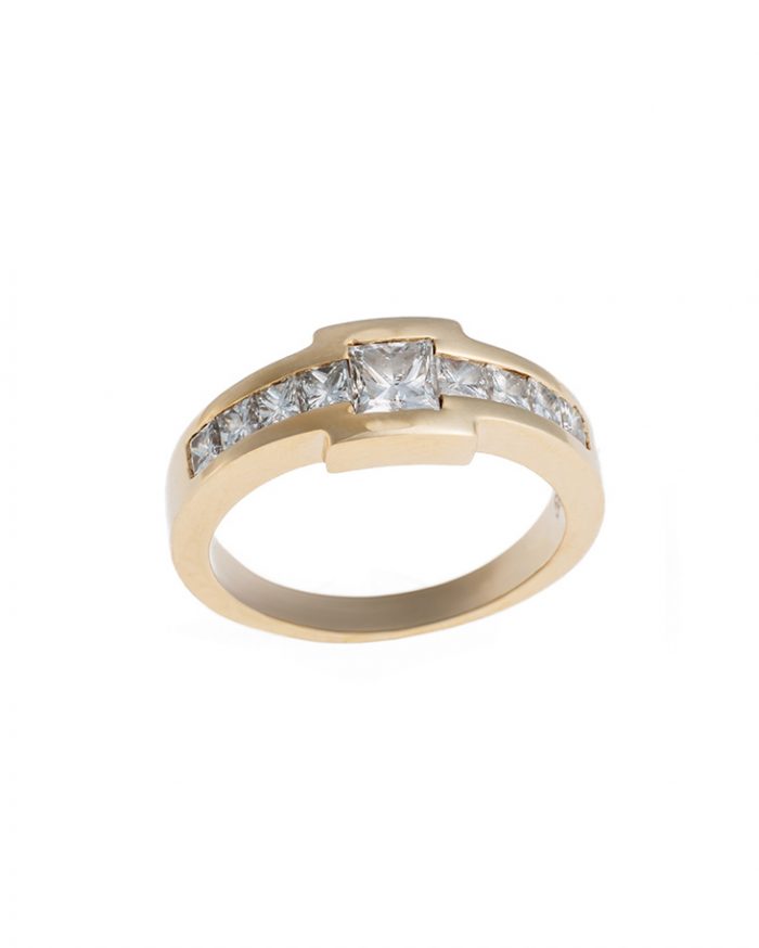 Exklusiver Goldring mit Prinzess-Diamanten 0021